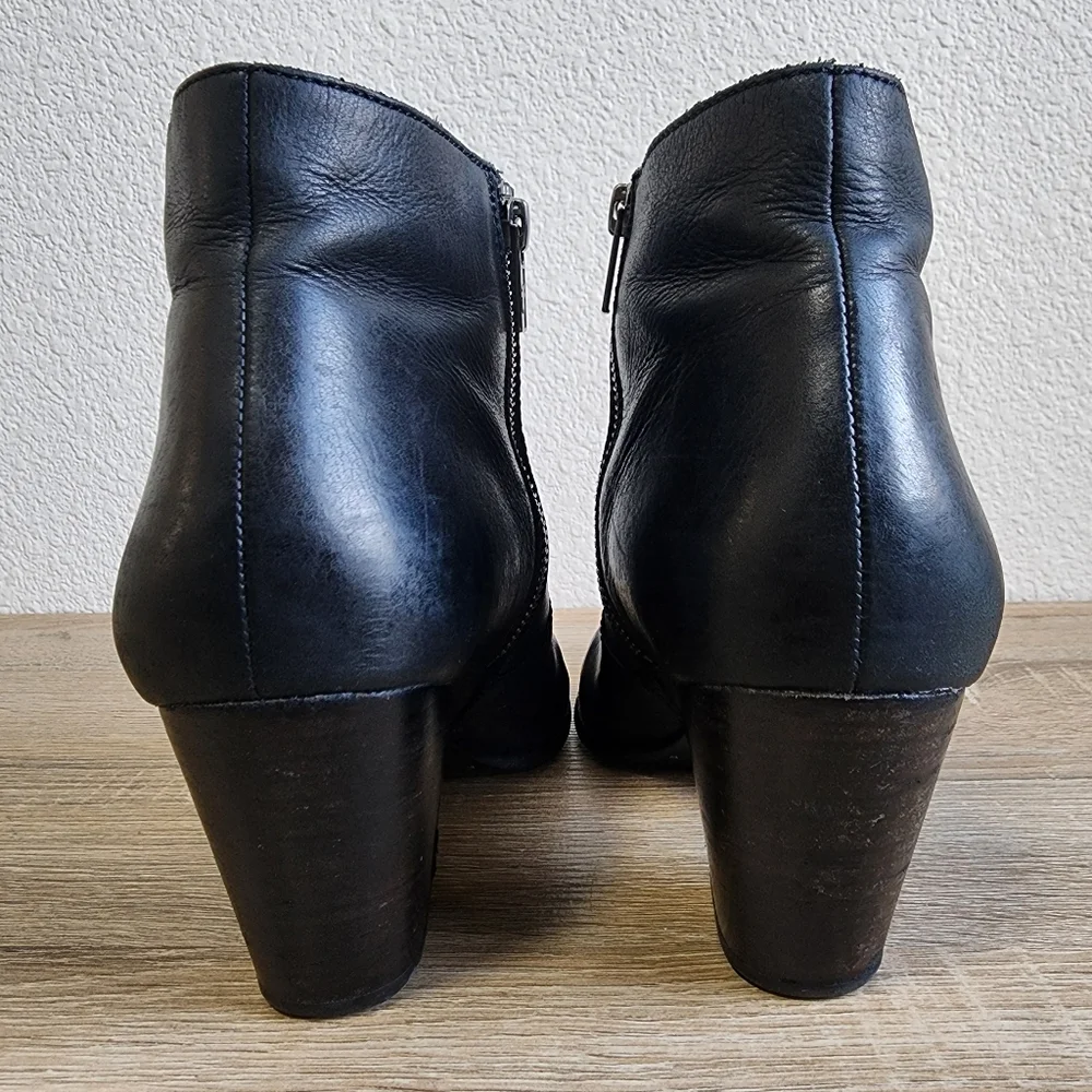 FRYE Black Leather Ankle Zip Boots 10 M